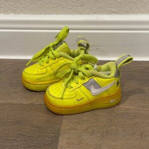 Nike Air Force 1 Low Boys Girls Baby Toddler Neon Yellow Sneakers Shoes